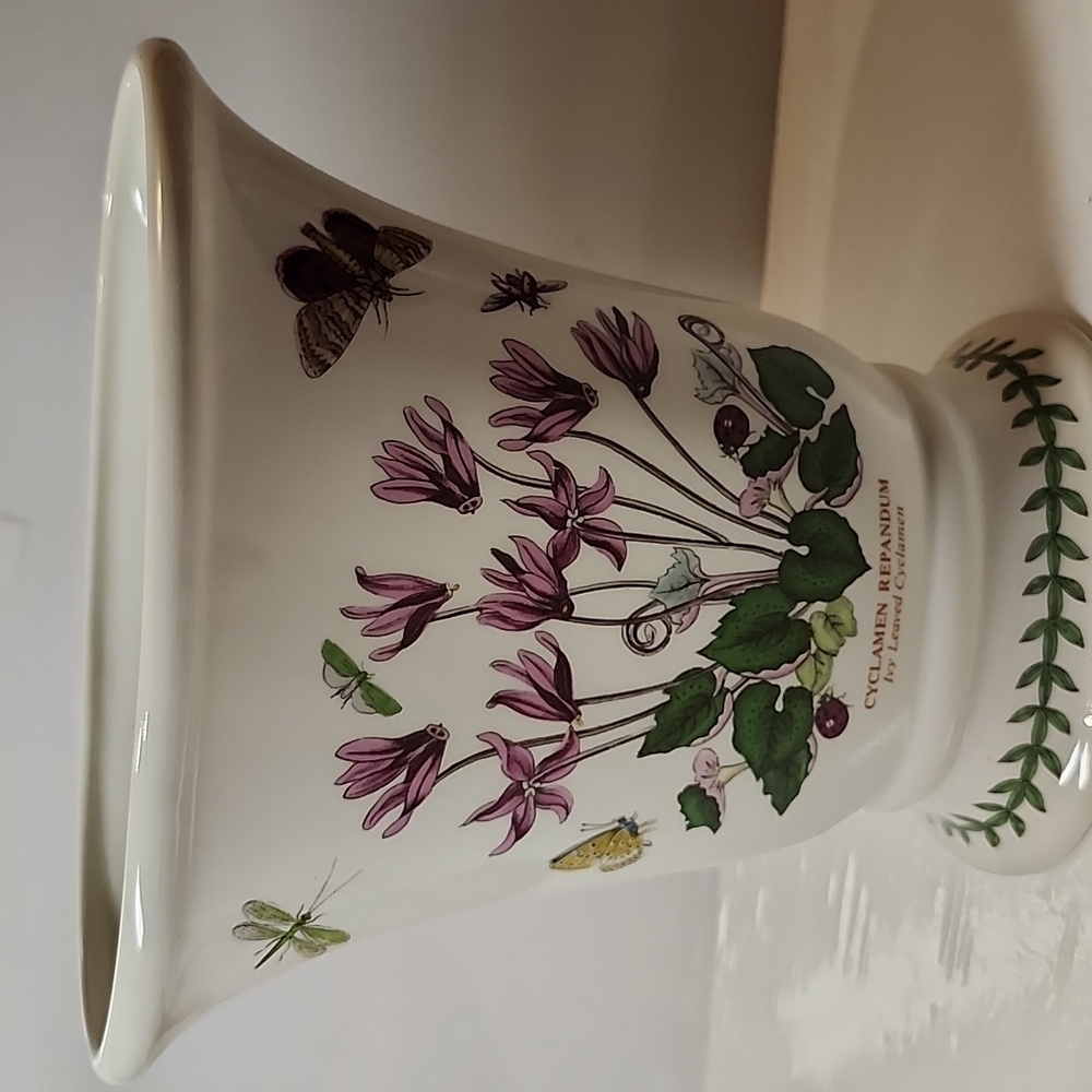 PORTMEIRION botanic garden butterfly Vase